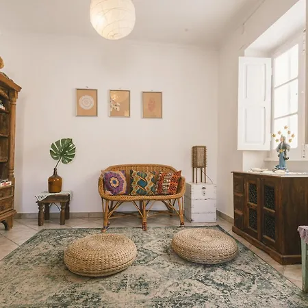 56 - Charming House In 別荘 *